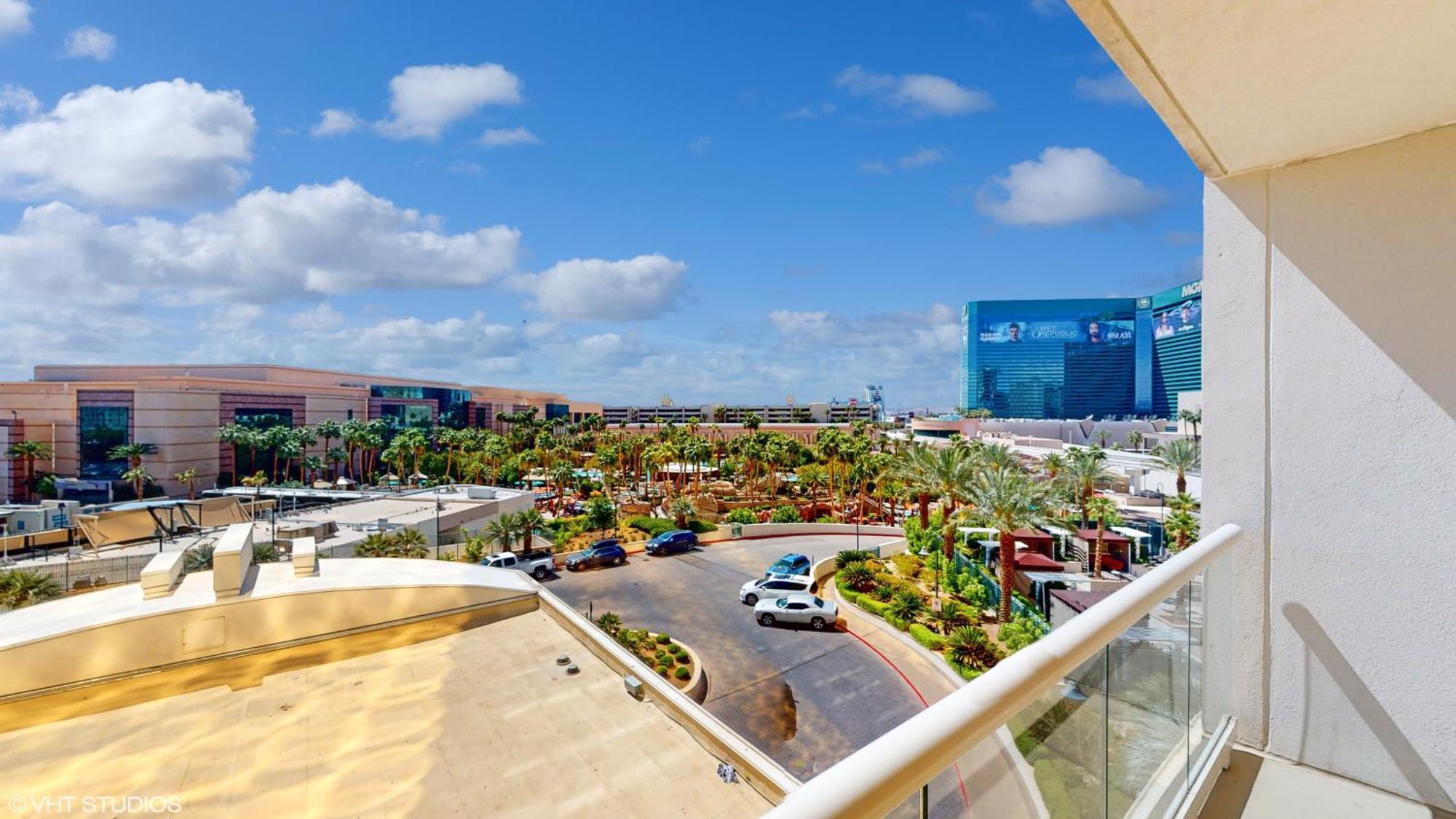Lady Luck'S Vista - Private Balcony - Full Kitchen - Two Full Baths - Jetted Tub - Full Mgm Grand Resort Access W No Resort Fee At Mgm Signature Las Vegas Kültér fotó